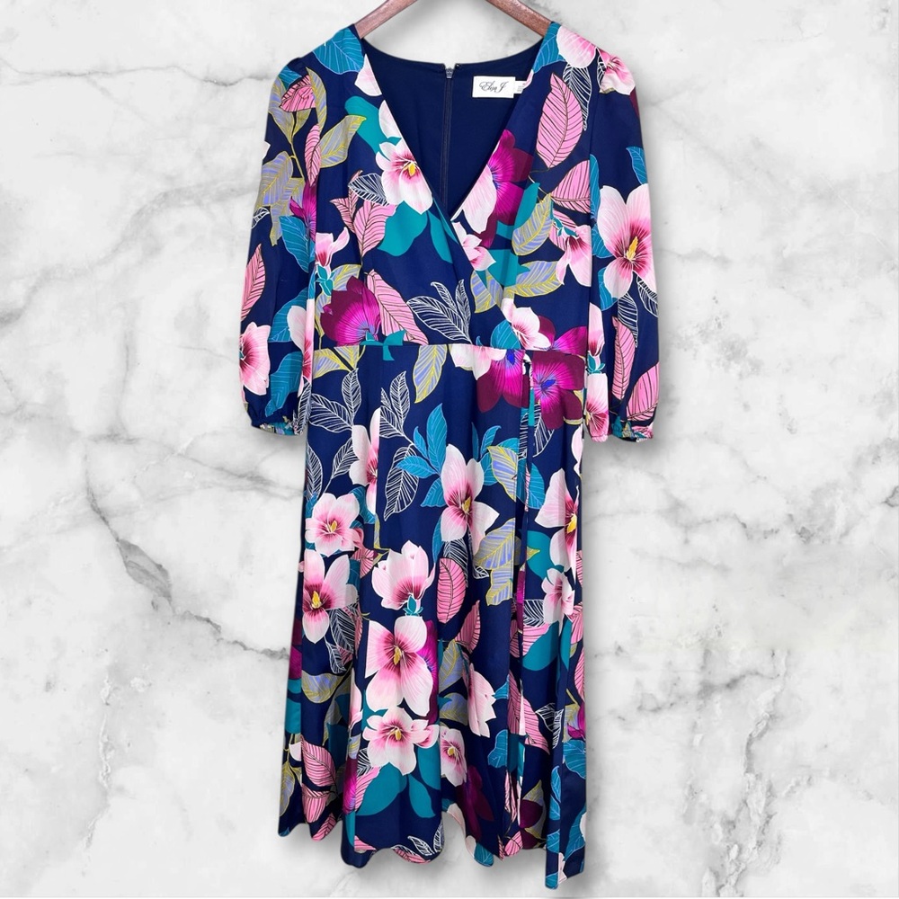 Eliza J Faux Wrap Floral Midi Dress. Size 8P. - Picture 2 of 13